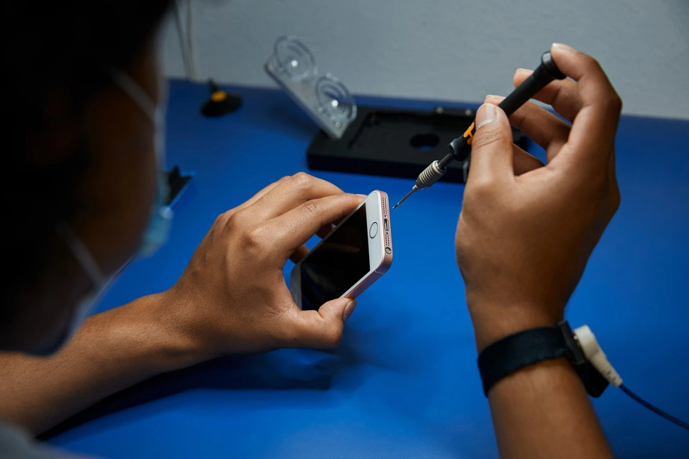 certified iPhone repair service