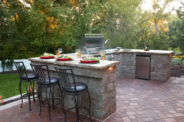 Perfect Outdoor Kitchen for Marathon Enthusiasts